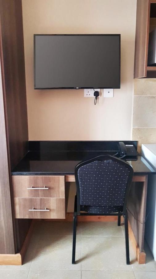 Nairobi West Suites Экстерьер фото
